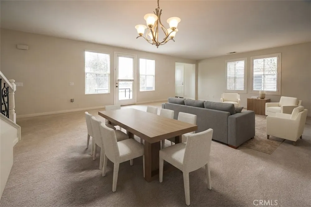 820 E Ruby Lace Azusa, CA 91702