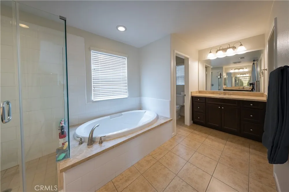 820 E Ruby Lace Azusa, CA 91702