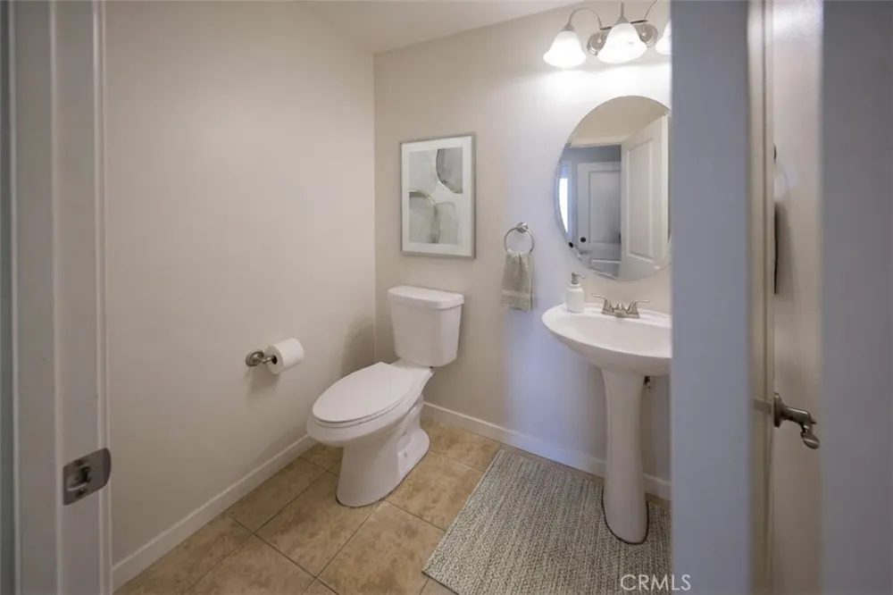 820 E Ruby Lace Azusa, CA 91702