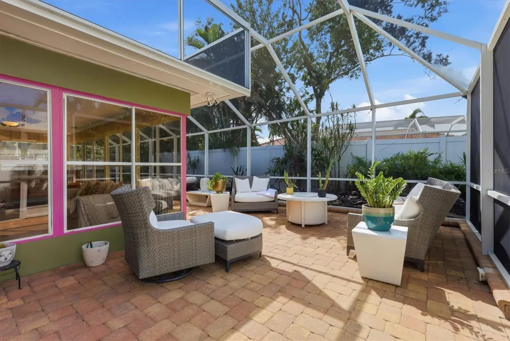 1833 OAK VIEW DRIVE Sarasota, FL 34232