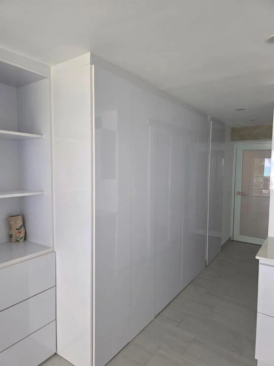 4633 AV. ISLA VERDE #105 Carolina, PR 00979