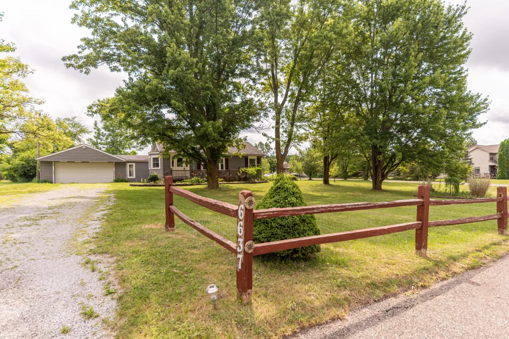 6637 Hitchingham Road Ypsilanti, MI 48197