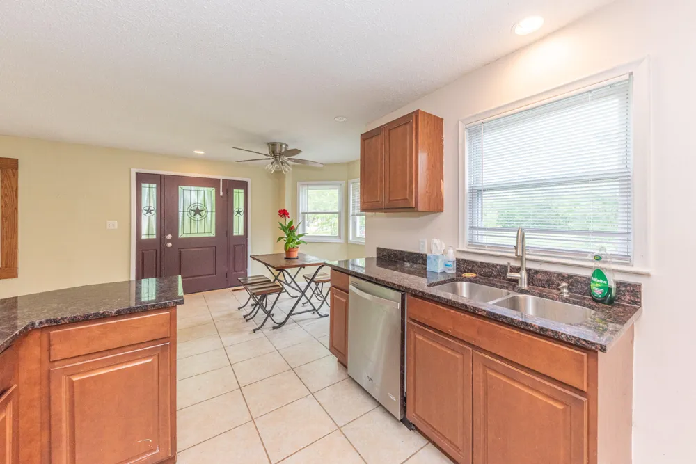 6637 Hitchingham Road Ypsilanti, MI 48197