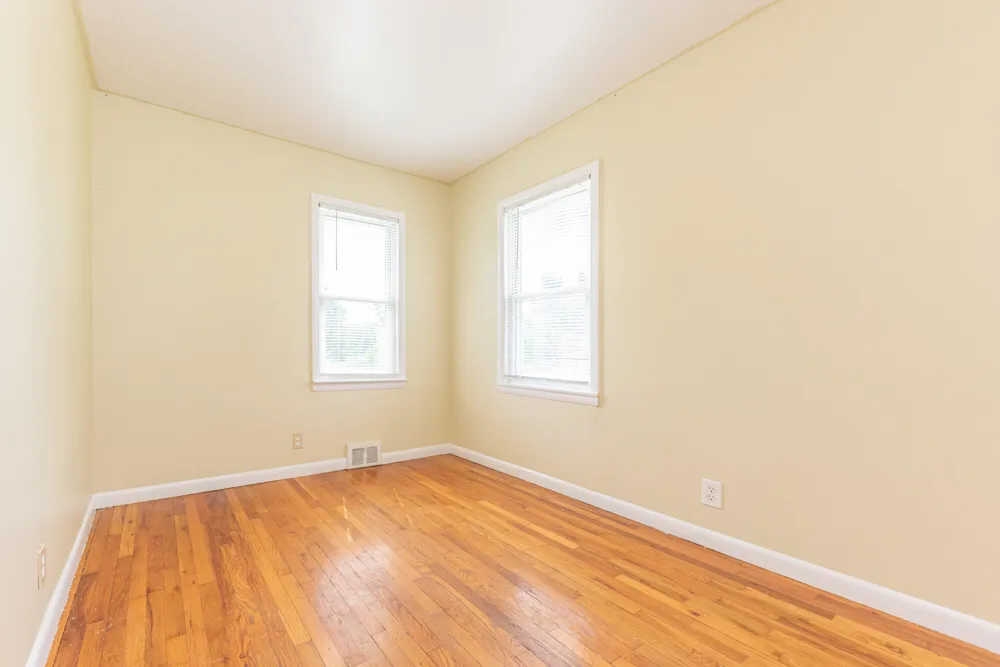 6637 Hitchingham Road Ypsilanti, MI 48197