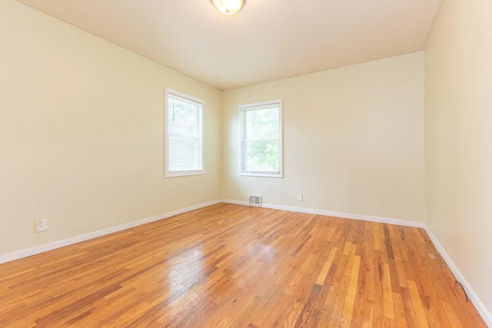 6637 Hitchingham Road Ypsilanti, MI 48197