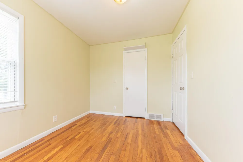 6637 Hitchingham Road Ypsilanti, MI 48197