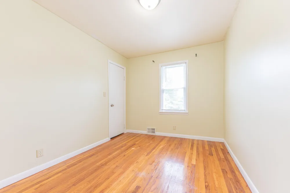 6637 Hitchingham Road Ypsilanti, MI 48197