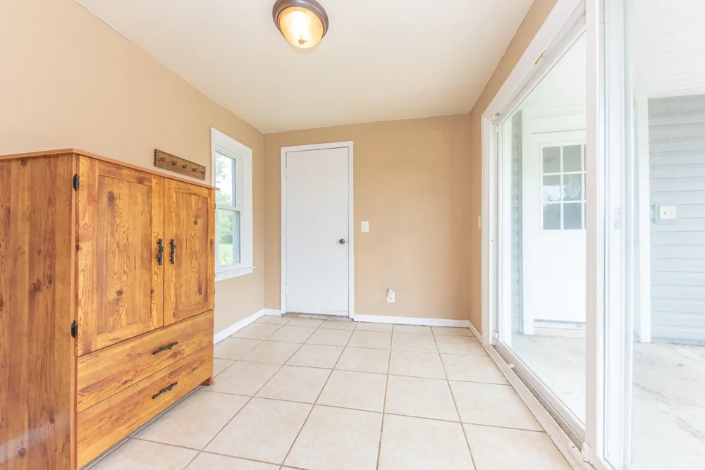 6637 Hitchingham Road Ypsilanti, MI 48197