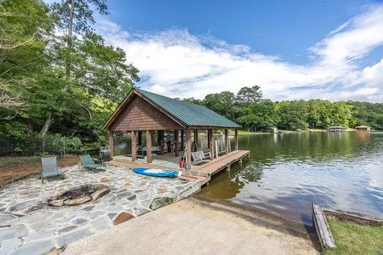 219 Broken Rock Road Hamilton, GA 31811