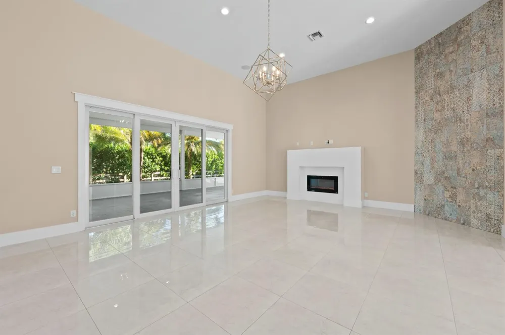 15503 Temple Boulevard Loxahatchee, FL 33470