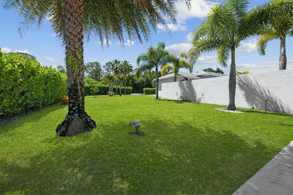 15503 Temple Boulevard Loxahatchee, FL 33470