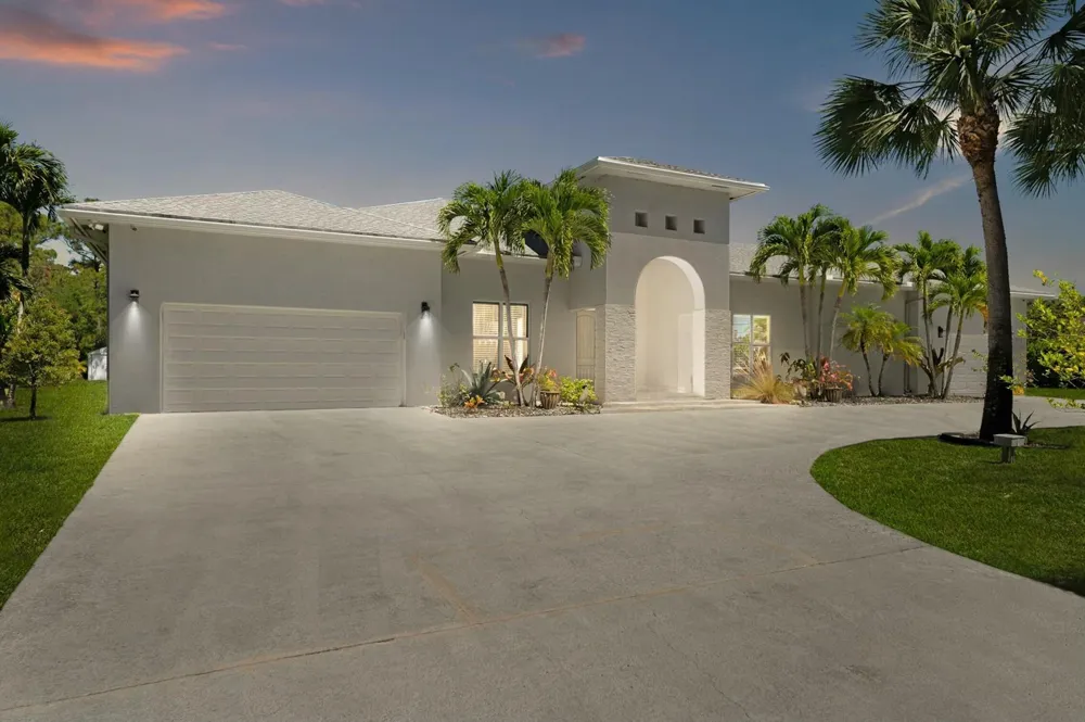 15503 Temple Boulevard Loxahatchee, FL 33470