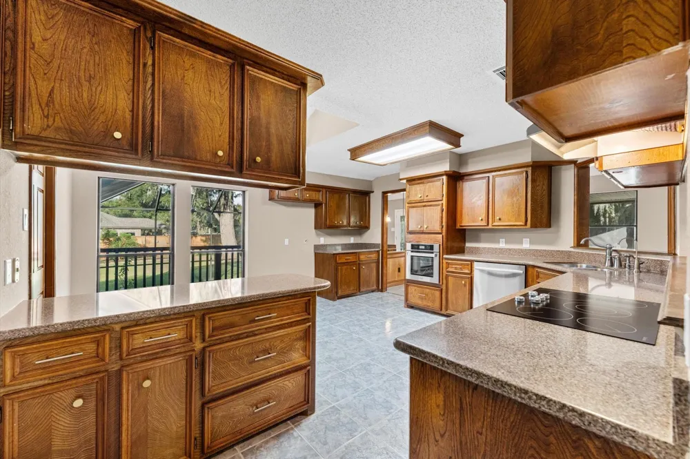 339 Freeman Boulevard West Columbia, TX 77486