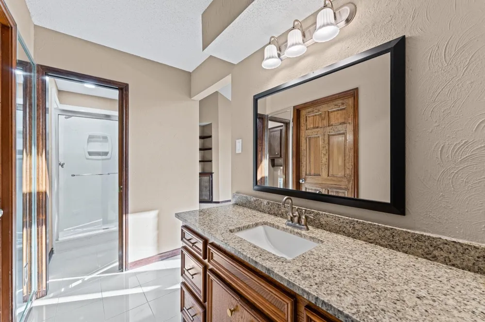 339 Freeman Boulevard West Columbia, TX 77486