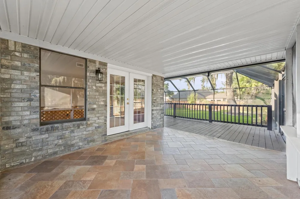 339 Freeman Boulevard West Columbia, TX 77486