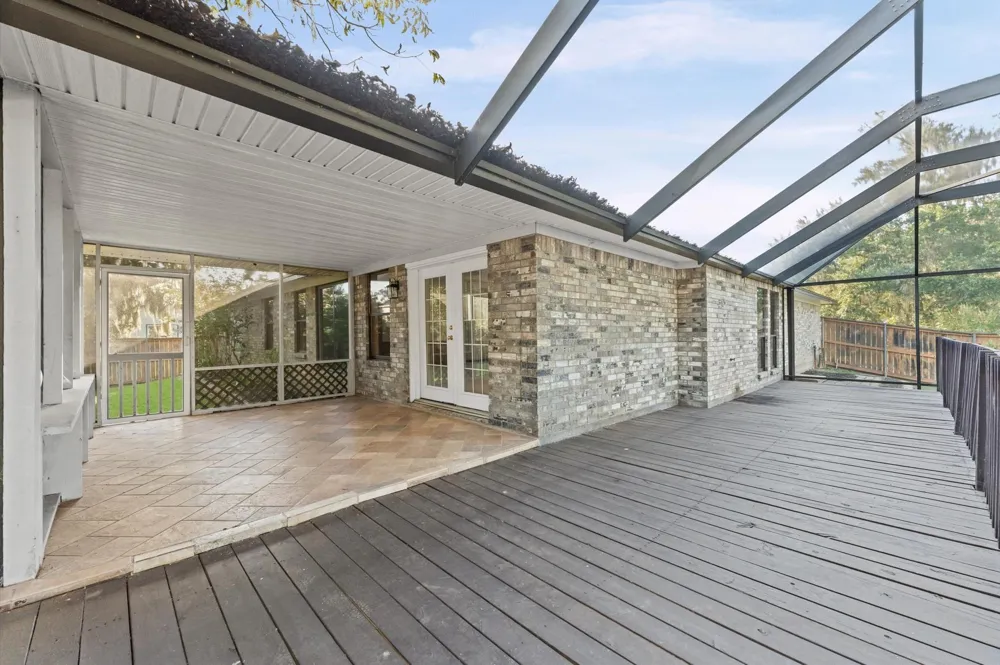 339 Freeman Boulevard West Columbia, TX 77486