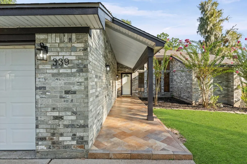 339 Freeman Boulevard West Columbia, TX 77486