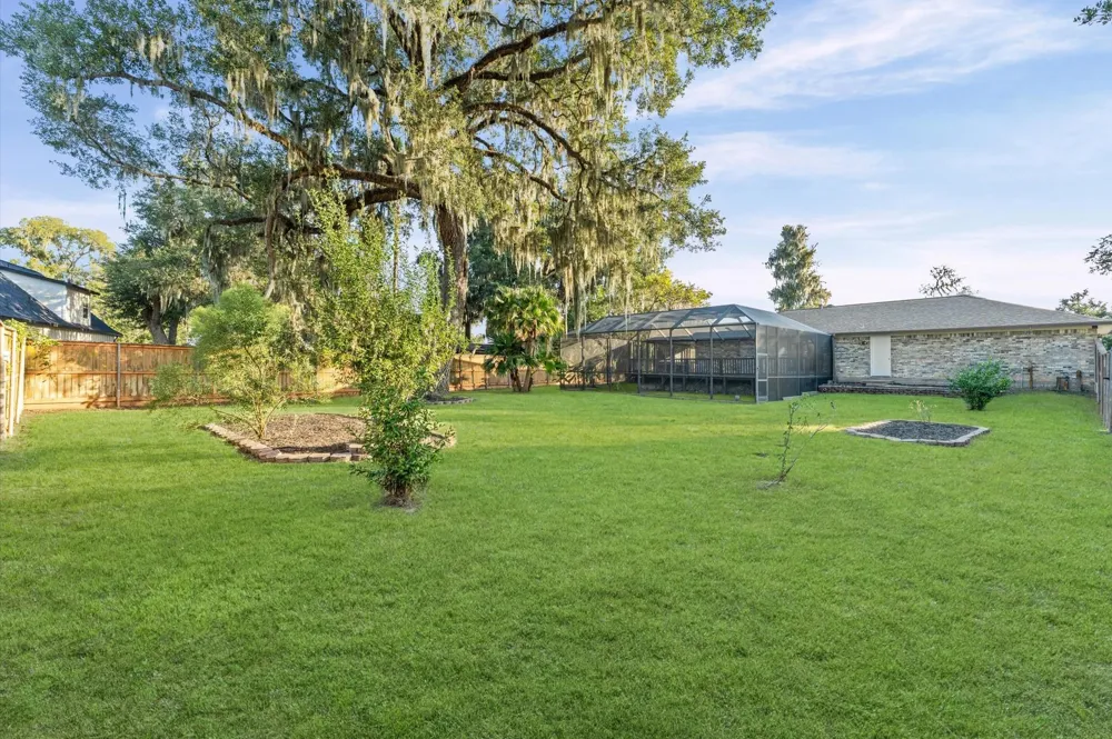 339 Freeman Boulevard West Columbia, TX 77486