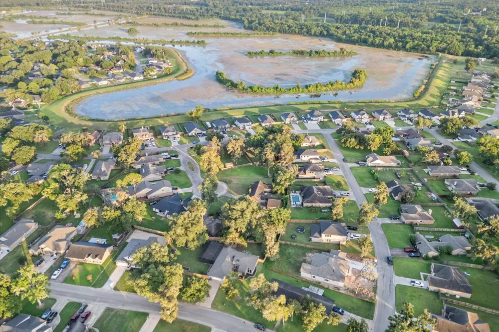 339 Freeman Boulevard West Columbia, TX 77486