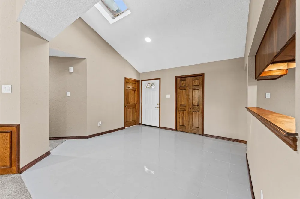 339 Freeman Boulevard West Columbia, TX 77486