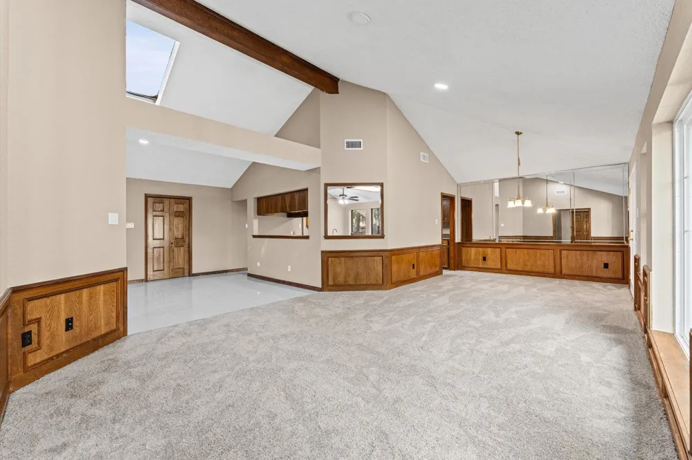 339 Freeman Boulevard West Columbia, TX 77486