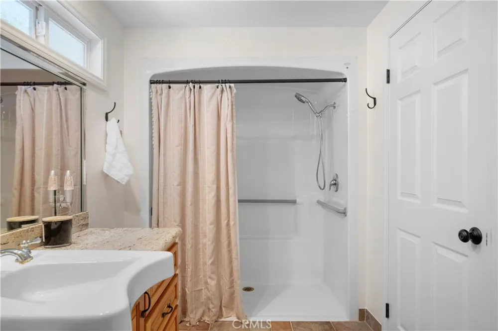 12101 Spring Trail Sylmar, CA 91342
