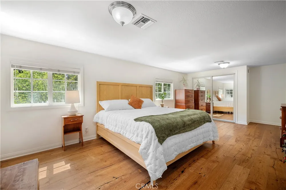 12101 Spring Trail Sylmar, CA 91342