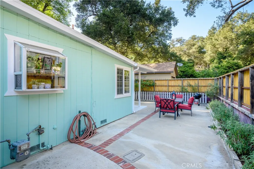 12101 Spring Trail Sylmar, CA 91342
