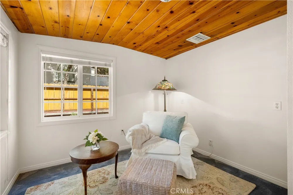 12101 Spring Trail Sylmar, CA 91342