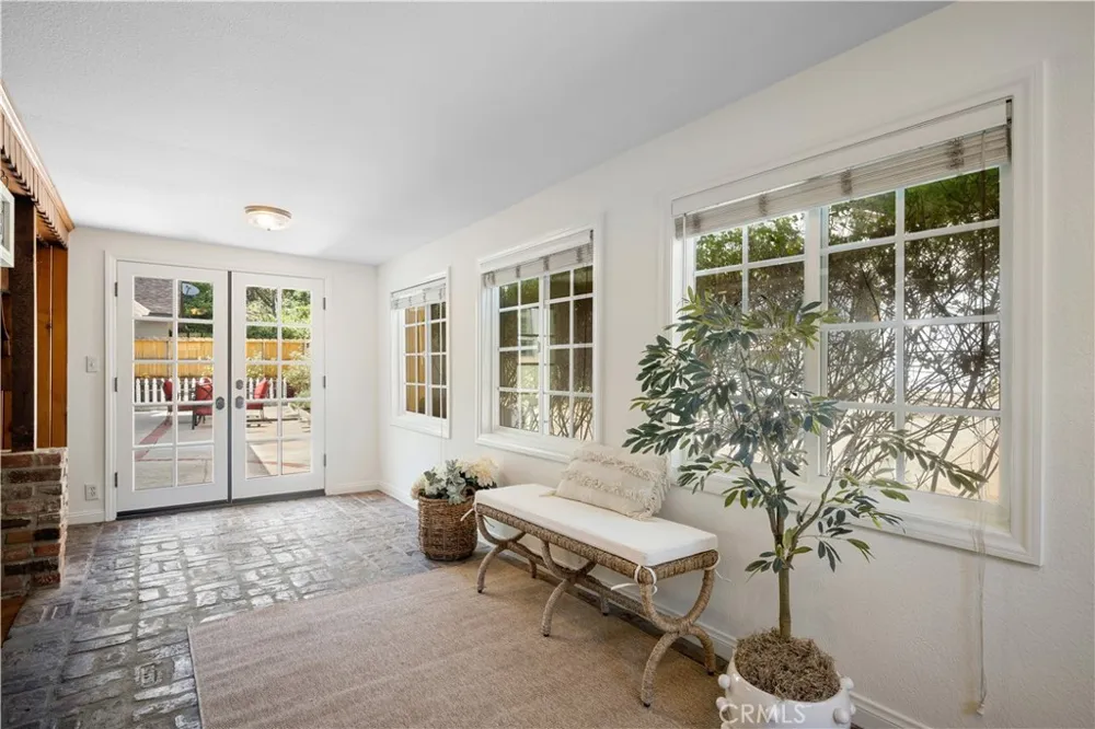 12101 Spring Trail Sylmar, CA 91342
