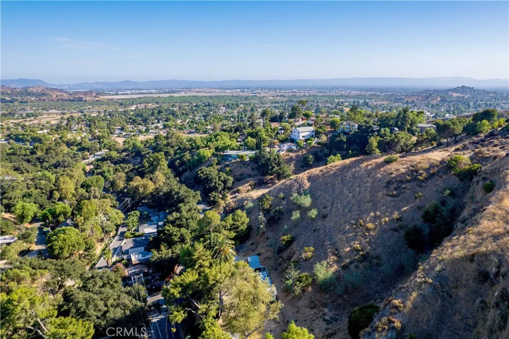 12101 Spring Trail Sylmar, CA 91342