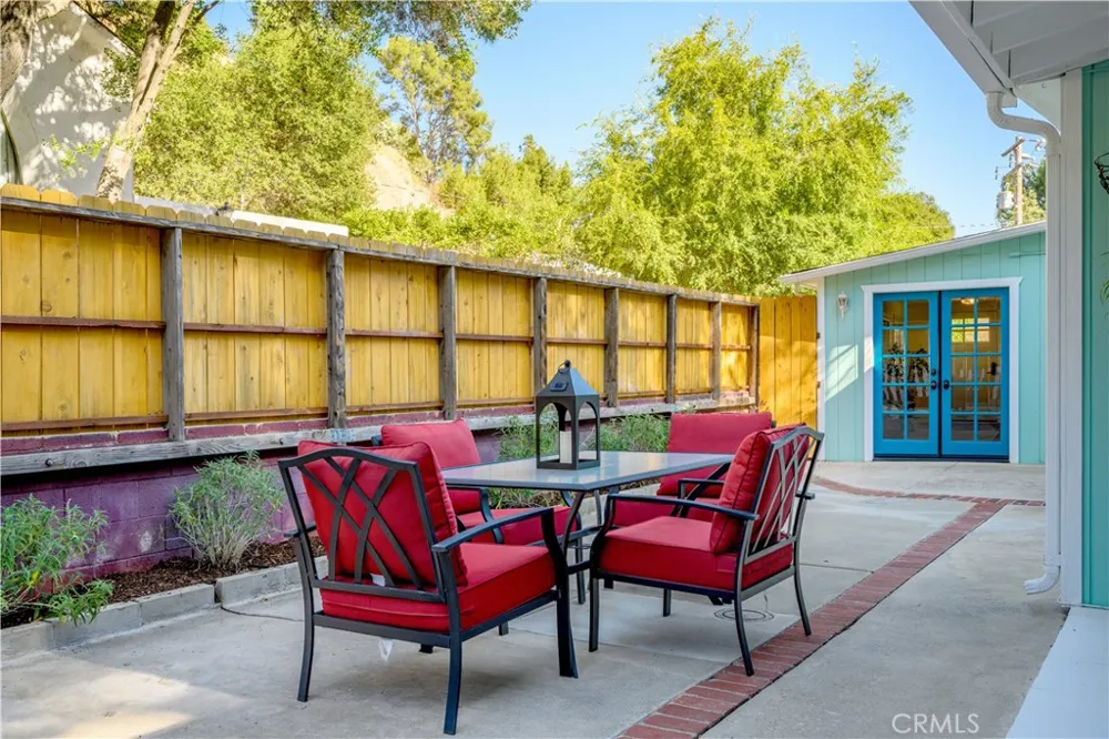 12101 Spring Trail Sylmar, CA 91342