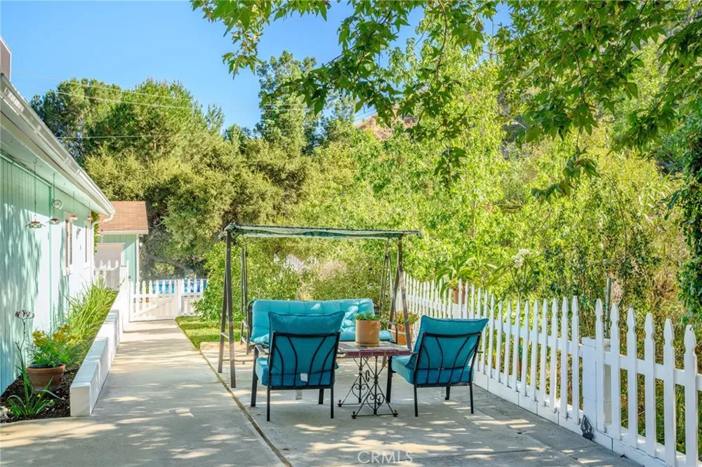 12101 Spring Trail Sylmar, CA 91342