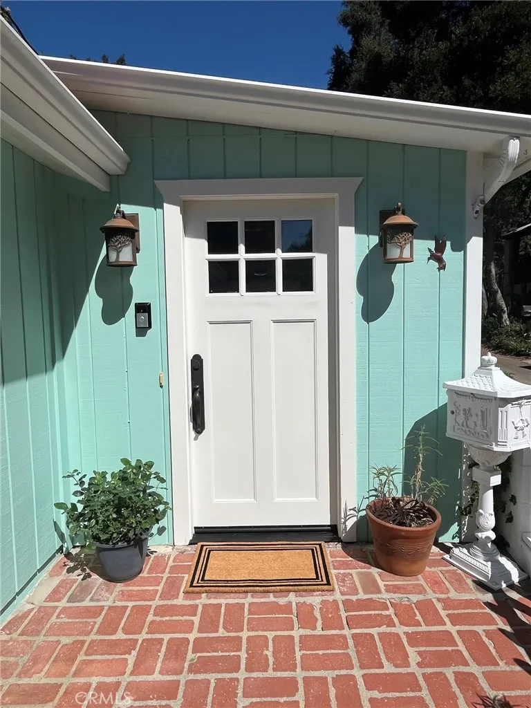 12101 Spring Trail Sylmar, CA 91342