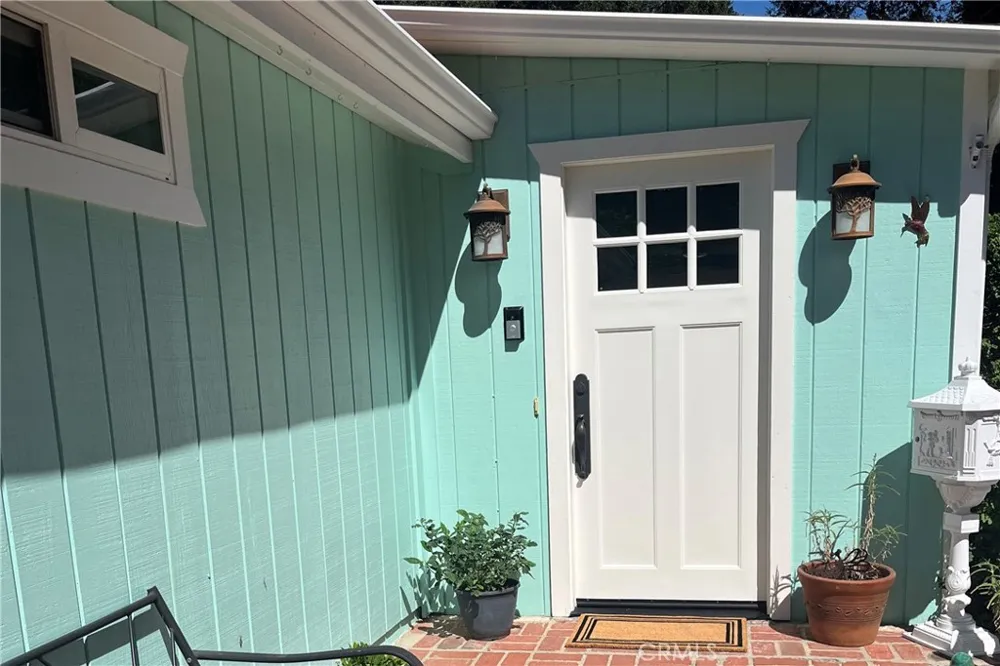 12101 Spring Trail Sylmar, CA 91342