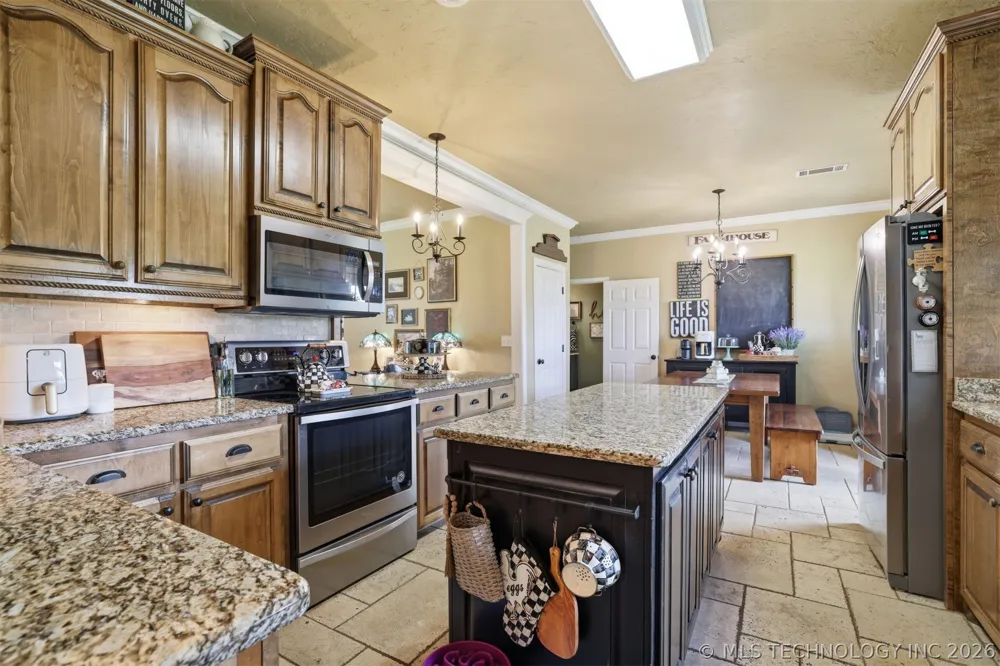 1093 W Boggy Depot Atoka, OK 74525
