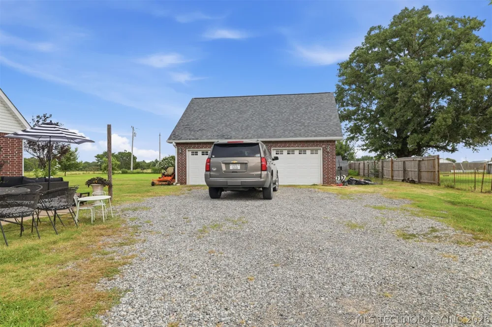 1093 W Boggy Depot Atoka, OK 74525