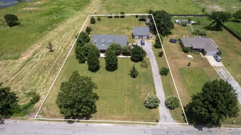 1093 W Boggy Depot