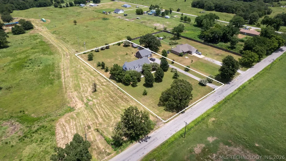 1093 W Boggy Depot Atoka, OK 74525