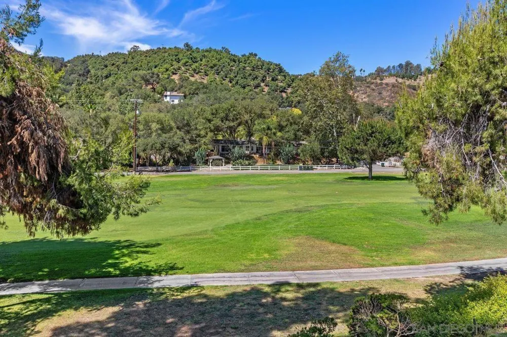 4123 Oak Island Fallbrook, CA 92028