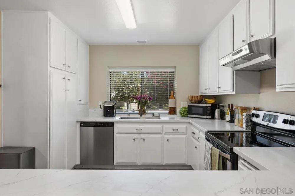 4123 Oak Island Fallbrook, CA 92028