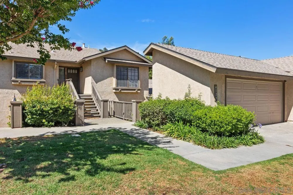 4123 Oak Island Fallbrook, CA 92028
