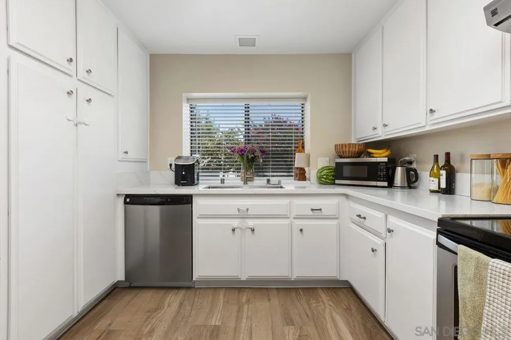 4123 Oak Island Fallbrook, CA 92028