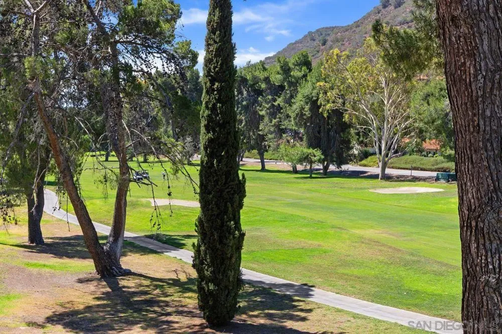 4123 Oak Island Fallbrook, CA 92028