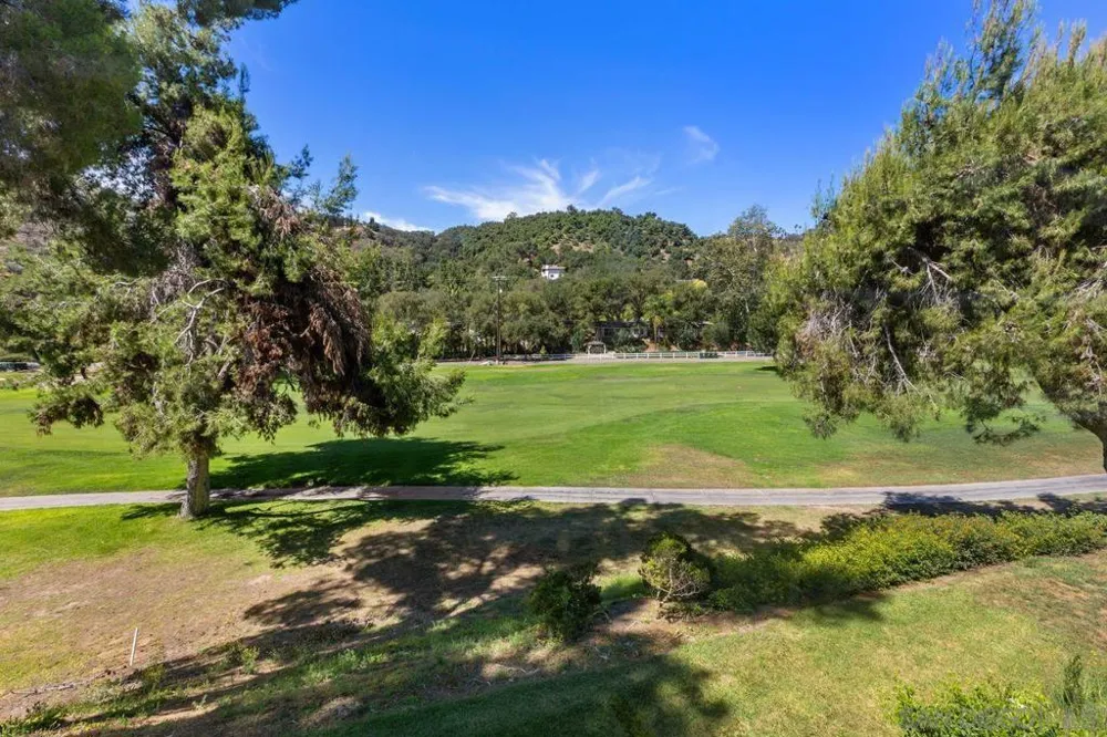 4123 Oak Island Fallbrook, CA 92028