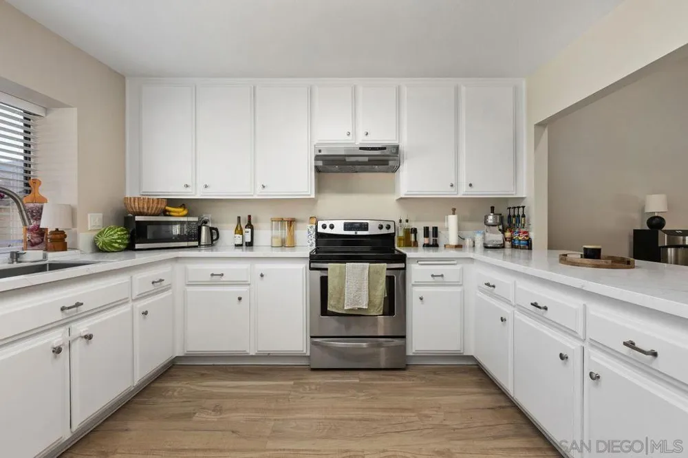 4123 Oak Island Fallbrook, CA 92028