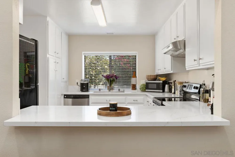 4123 Oak Island Fallbrook, CA 92028