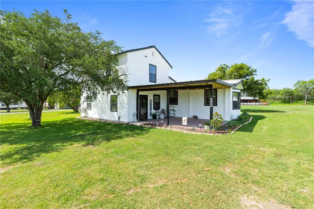 200 Baggs Trail Mathis, TX 78368