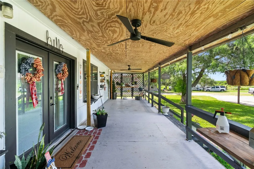 200 Baggs Trail Mathis, TX 78368
