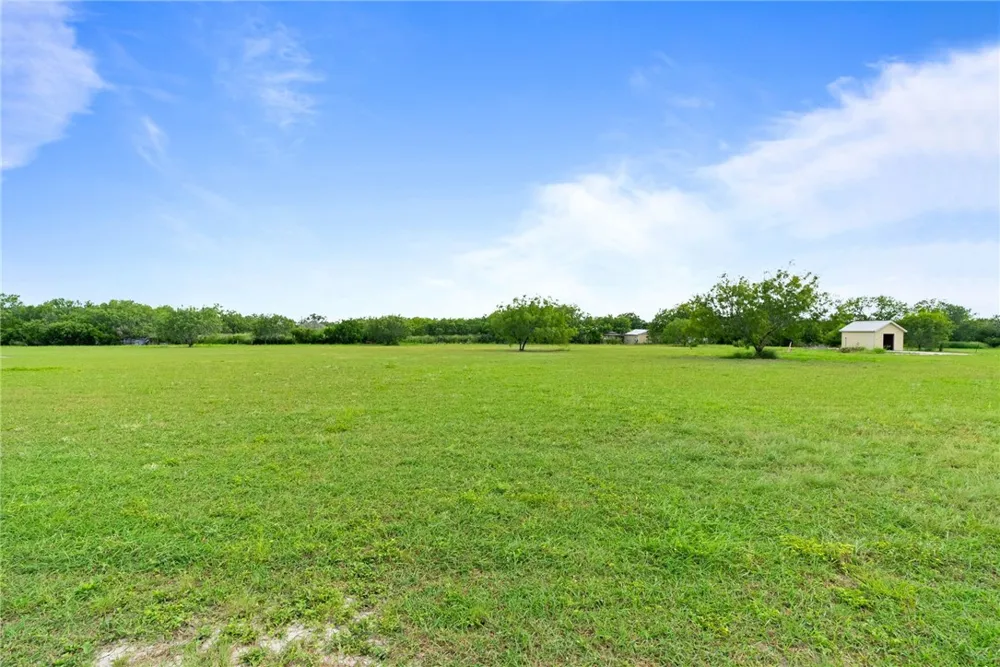 200 Baggs Trail Mathis, TX 78368